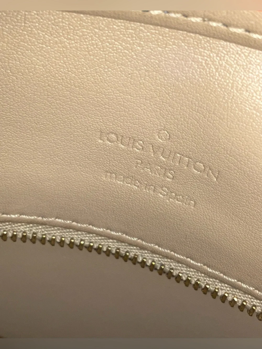 ✅LV HANDBAG VERNIS LEATHER